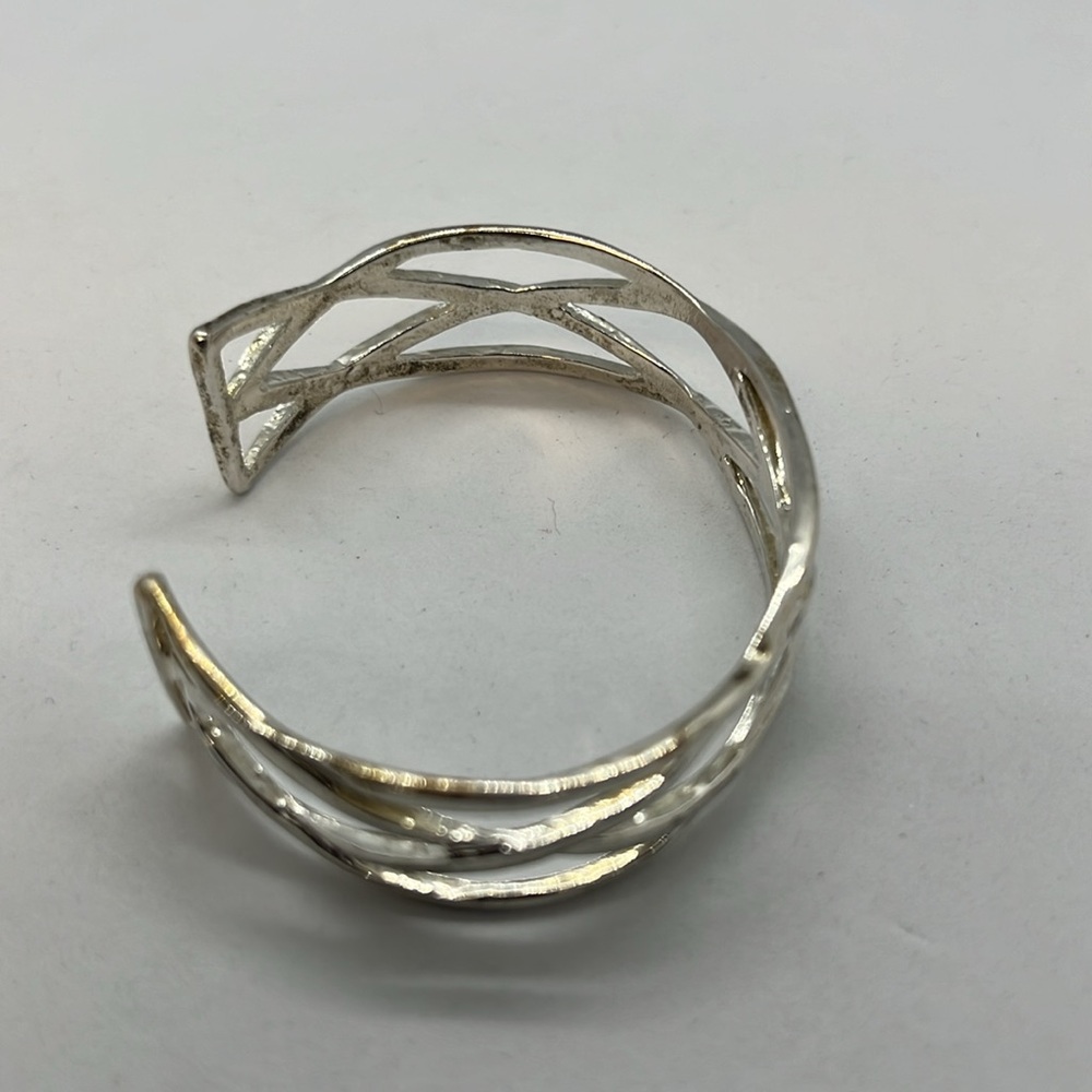 Stunning Interlocking Rhodium Plated Silver Cuff - image 5